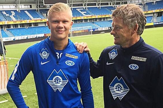 单节41分+21-0攻击波！库里31分带队血洗爵士，勇士终结三连败重返西部前八（单节爆砍41分+21-0高潮！库里31分率勇士狂胜爵士，终止三连败重返西部前八）