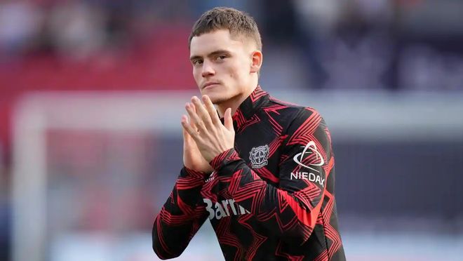 卡雷拉斯：我的位置是左边卫，但能适应教练在任何时候的要求（卡雷拉斯：主打左边卫，随时适应教练安排）