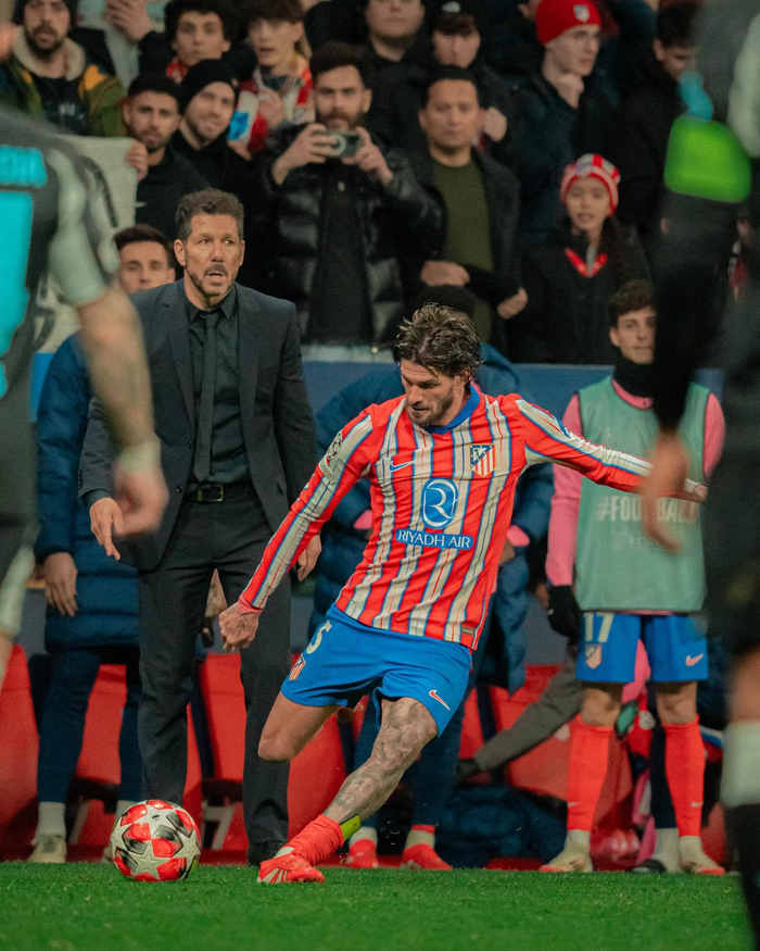 因马来西亚违规归化被禁赛，记者：卡利美洲考虑解约霍尔加多