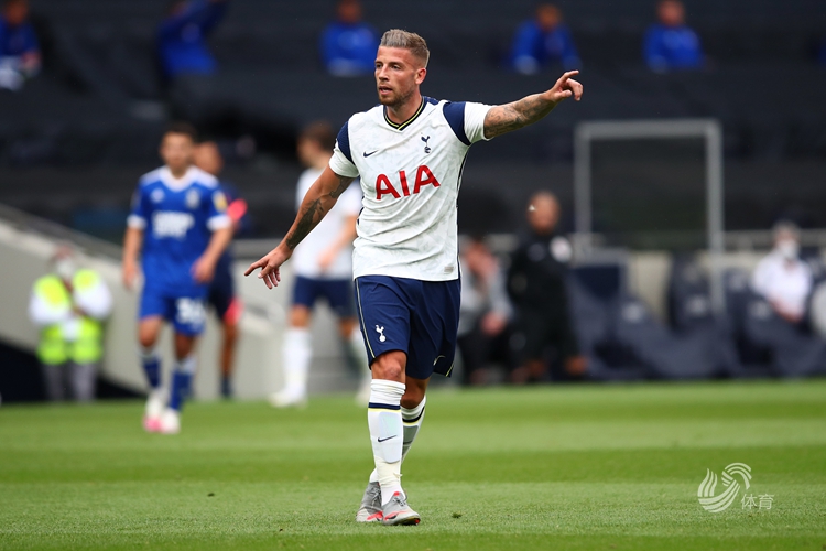 经纪人谈格纳布里：他感觉非常自在，也正在享受这段时间（经纪人：格纳布里心态放松，正享受当下时光）