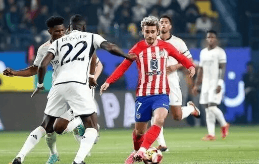 传记作者：亚马尔早期对莱万很不满，后来明白对方是想帮自己