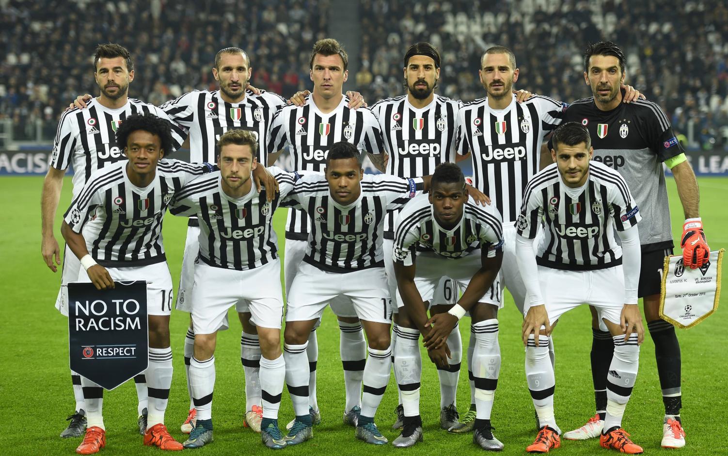 贝林厄姆社媒晒照庆女友生日，二人恋情公开将满一年（贝林厄姆社媒晒照为女友庆生，公开恋情将满一周年）