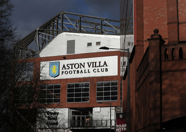 记者：诺坎普保安看到梅西后非常惊讶，当即就放他进去了（记者称梅西现身诺坎普令保安愕然，随即放行）